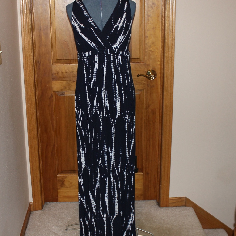 Navy V Neck Maxi Dress - Picture 1 of 6